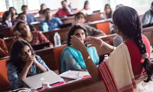 സ്ലിപ്​ പുതുക്കിനൽകിയില്ല; അധ്യാപകർക്ക് ശമ്പളം മുടങ്ങും
