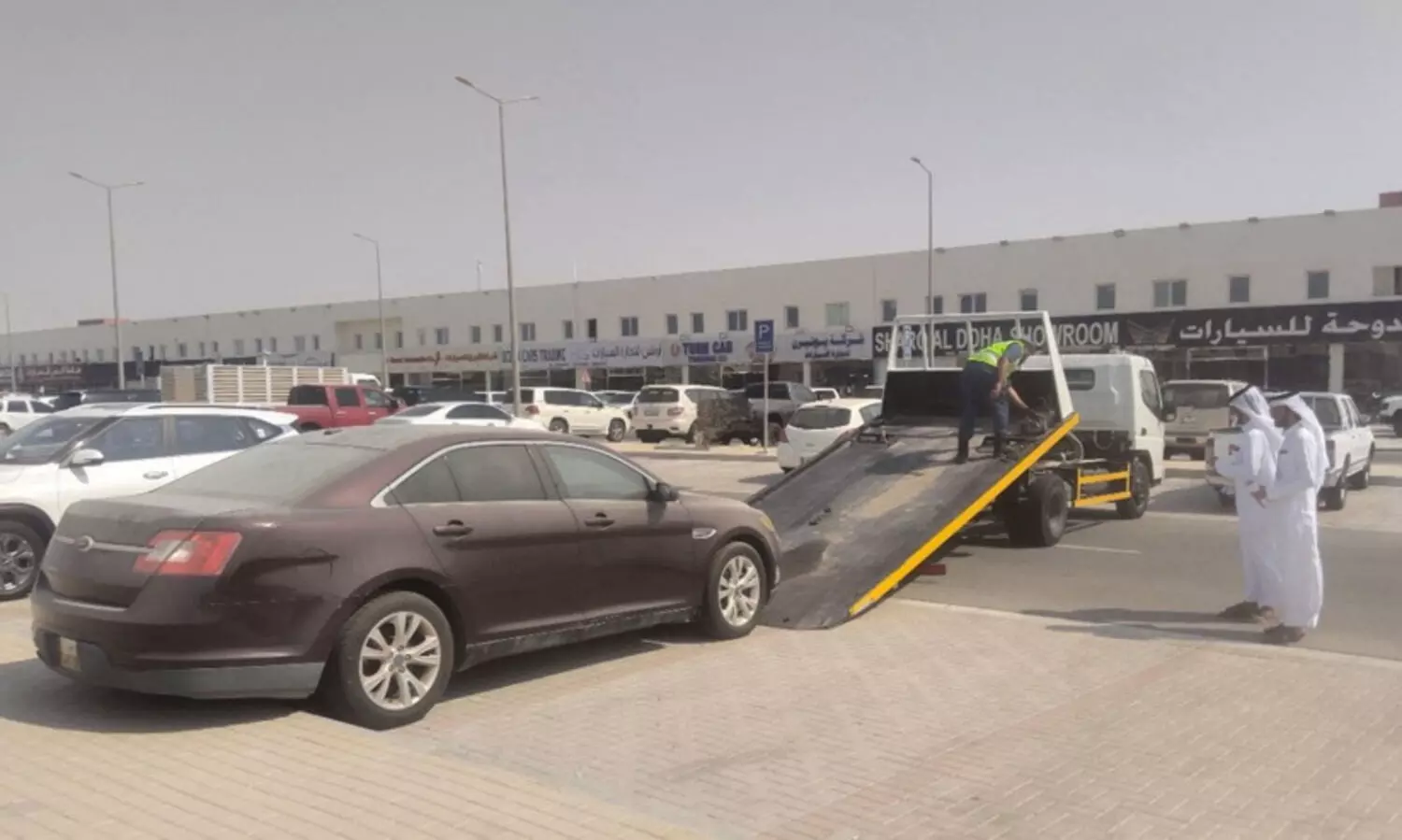 അ​ൽ ശീ​ഹാ​നി​യ മു​നി​സി​പ്പാ​ലി​റ്റി​യി​ൽ ഉ​പേ​ക്ഷി​ക്ക​പ്പെ​ട്ട 73 കാ​റു​ക​ൾ നീ​ക്കം​ചെ​യ്തു