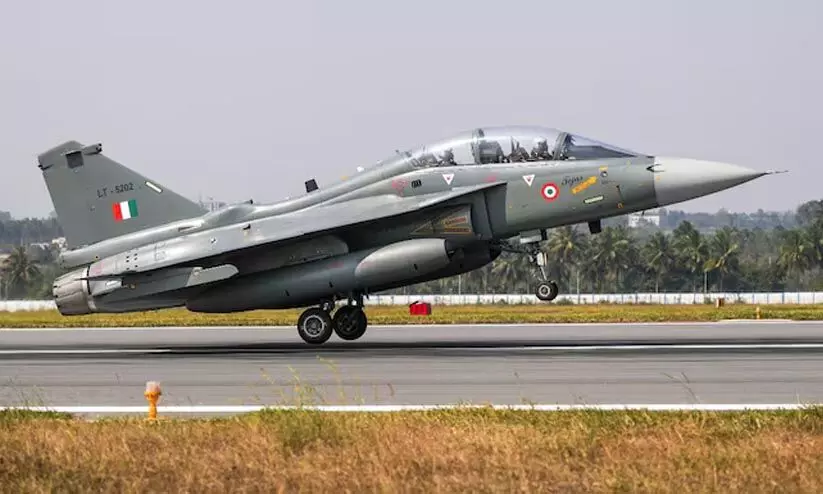 തീരുവ ഭീതിക്കിടെ അമേരിക്കയിൽ നിന്നും വിമാന എഞ്ചിൻ വാങ്ങുന്നു; 100 കോടി ഡോളറിന്റെ കരാറിൽ ഒപ്പുവെക്കാൻ ഇന്ത്യ തീരുവ ഭീതിക്കിടെ അമേരിക്കയിൽ നിന്നും വിമാന എഞ്ചിൻ വാങ്ങുന്നു; 100 കോടി ഡോളറിന്റെ കരാറിൽ ഒപ്പുവെക്കാൻ ഇന്ത്യ