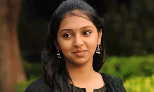 കൊച്ചിയിൽ ഐ.ടി ജീവനക്കാരനെ തട്ടിക്കൊണ്ടുപോയ സംഭവം; നടി ലക്ഷ്മി മേനോന്‍റെ അറസ്റ്റ് തടഞ്ഞ് ഹൈകോടതി