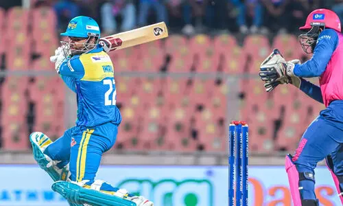 കെ.സി.എല്ലിൽ ട്രിവാന്‍ഡ്രം റോയല്‍സിന് തുടര്‍ച്ചയായ മൂന്നാം തോല്‍വി; തൃശൂര്‍ ടൈറ്റന്‍സിനോട് കീഴടങ്ങിയത് 11 റൺസിന്