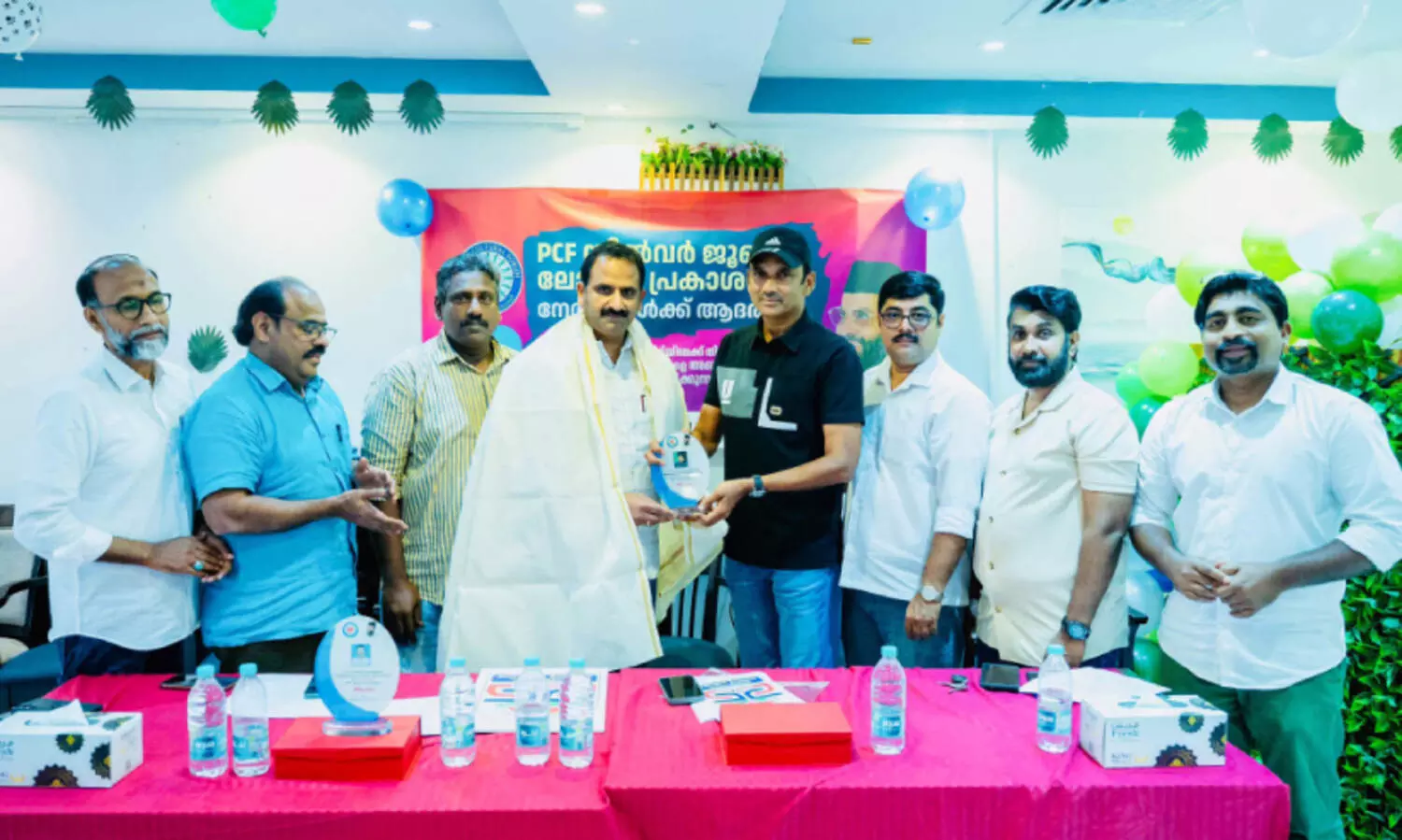 പി.​സി.​എ​ഫ്​ നേ​താ​ക്ക​ളെ ആ​ദ​രി​ച്ചു