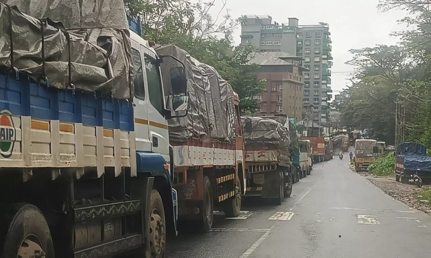 ചു​രം ബൈ​പാ​സി​നു പ്ര​സ​ക്തി​യേ​റു​ന്നു; അ​ധി​കൃ​ത​ർ നി​സ്സം​ഗ​ത​യി​ൽ