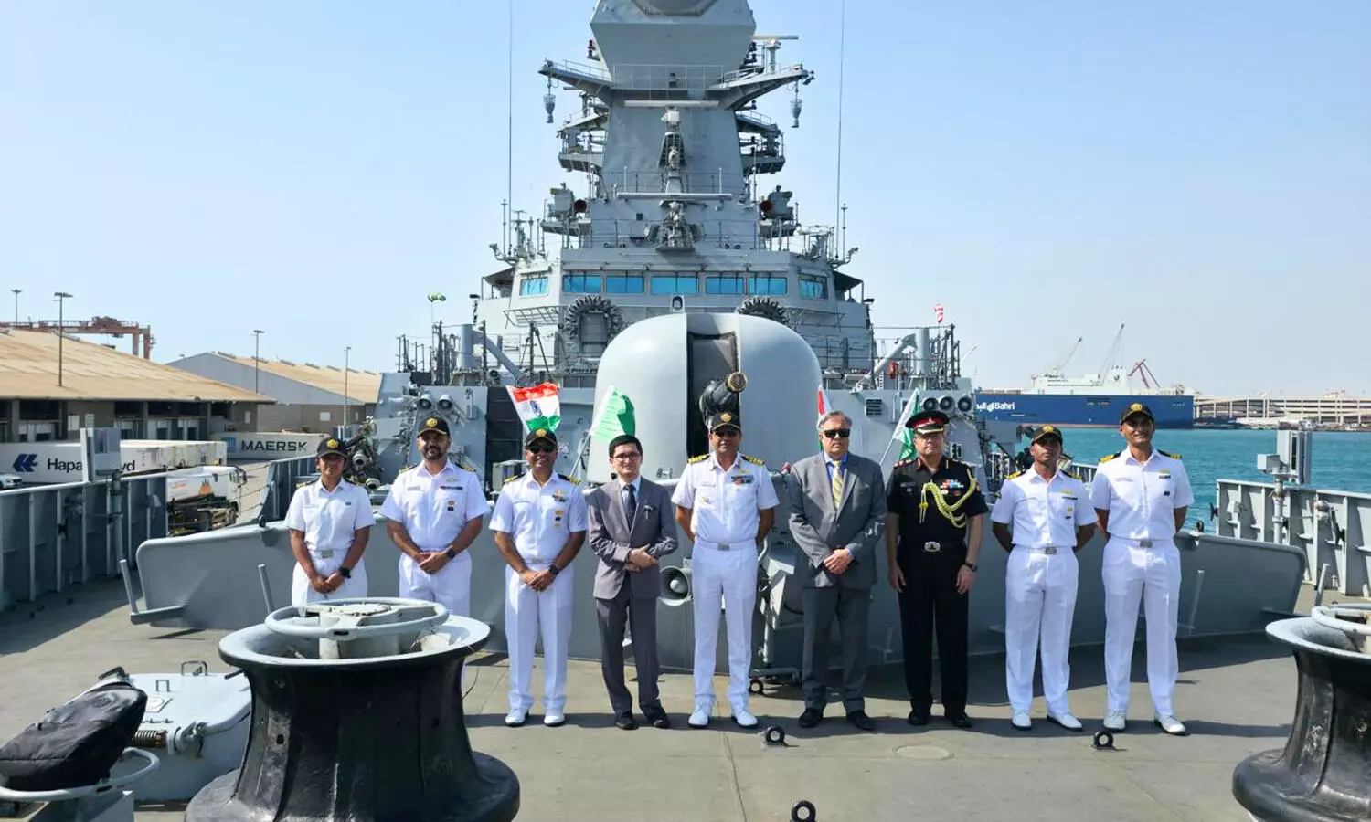 ഇന്ത്യൻ നാവിക യുദ്ധക്കപ്പലുകളായ ഐ.എൻ.എസ് തമാലും സൂറത്തും ജിദ്ദ തുറമുഖത്തെത്തി