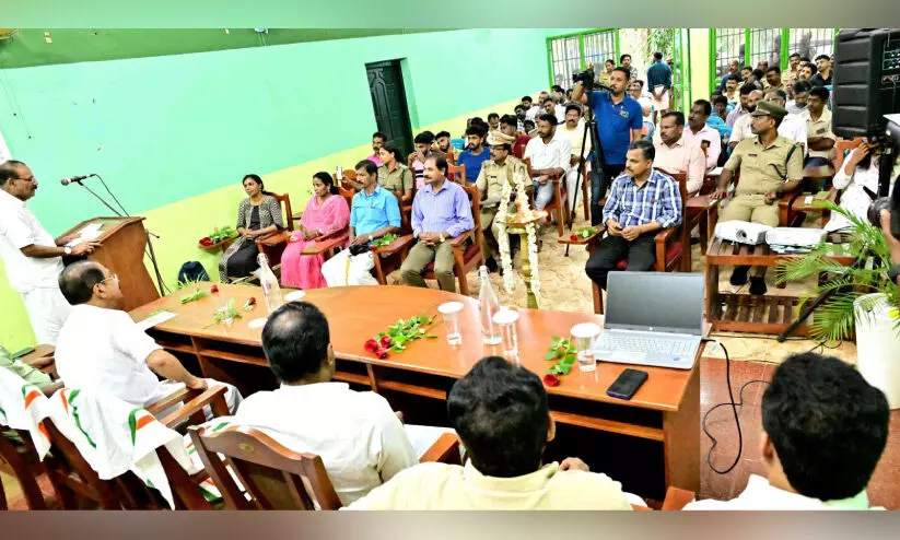 ആ​റ​ളം; മോ​ഴ​യാ​ന​ക​ളെ കു​ങ്കി​യാ​ക്കി മാ​റ്റു​ന്ന​ത്​ പ​ഠി​ക്കും -മ​ന്ത്രി