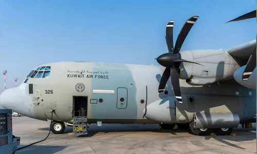 ഗസ്സക്ക് കുവൈത്ത് സഹായം തുടരുന്നു, 10 ടൺ ഭക്ഷ്യവസ്തുക്കളുമായി അഞ്ചാമത് വിമാനം