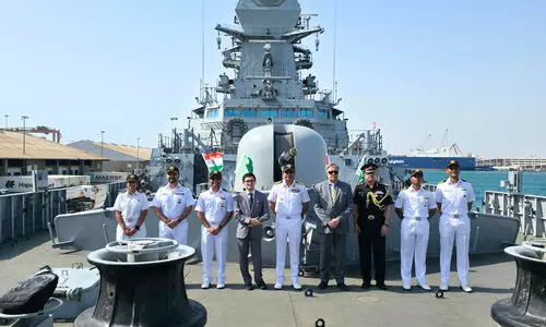 ഇന്ത്യൻ നാവിക യുദ്ധക്കപ്പലുകളായ ഐ.എൻ.എസ് തമാലും സൂറത്തും ജിദ്ദ തുറമുഖത്തെത്തി