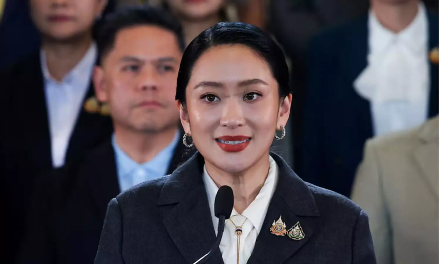 പ്രധാനമന്ത്രി പയേതുങ്താൻ ഷിനവത്രയെ പുറത്താക്കി തായ്‍ലന്‍റ് കോടതി