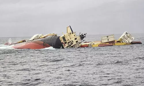 മുങ്ങിയ കപ്പലിലെ വസ്തുക്കൾ വീണ്ടെടുക്കാൻ പോയ സംഘം കടലിൽ തന്നെ; ദൗത്യം പ്രതിസന്ധിയിൽ