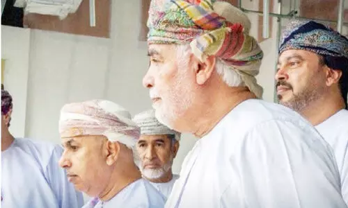 സുൽത്താൻ ഖാബൂസ് ആശുപത്രി നിർമാണ പുരോഗതി വിലയിരുത്തി സുൽത്താൻ ഖാബൂസ് ആശുപത്രി നിർമാണ പുരോഗതി വിലയിരുത്തി