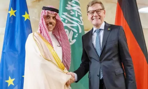 ഗസ്സയിലെ പ്രതിസന്ധി സൗദി - ജർമൻ വിദേശകാര്യ മന്ത്രിമാർ കൂടിക്കാഴ്ച നടത്തി ഗസ്സയിലെ പ്രതിസന്ധി സൗദി - ജർമൻ വിദേശകാര്യ മന്ത്രിമാർ കൂടിക്കാഴ്ച നടത്തി