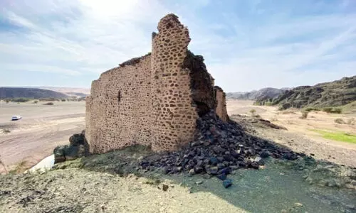 പഴയകാല ഹജ്ജ് റൂട്ടിൽ വിശ്രമകേന്ദ്രമായിരുന്ന ഹാദിയ കോട്ട ഇന്നും ശ്രദ്ധേയം പഴയകാല ഹജ്ജ് റൂട്ടിൽ വിശ്രമകേന്ദ്രമായിരുന്ന ഹാദിയ കോട്ട ഇന്നും ശ്രദ്ധേയം