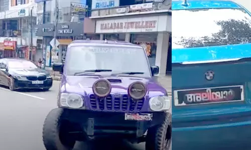 ‘അലിയാർ ഗ്യാങ്...’ എന്ന് മാത്രം, നമ്പർ പ്ലേറ്റില്ല; ഓണാഘോഷത്തിനെത്തിച്ച വാഹനങ്ങൾ പിടികൂടി പൊലീസ്
