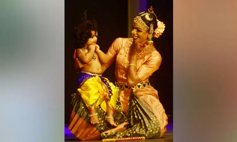 സിയയും കുഞ്ഞു സബിയയും അരങ്ങിൽ; വീണ്ടും ചരിത്രം