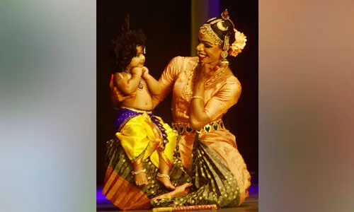 സിയയും കുഞ്ഞു സബിയയും അരങ്ങിൽ; വീണ്ടും ചരിത്രം