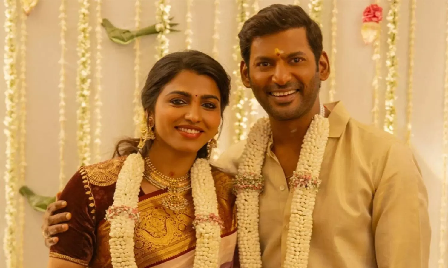 ജന്മദിനത്തിൽ നടത്താനായിരുന്നു ആദ്യ തീരുമാനം, ഒമ്പത് വർഷം കാത്തിരുന്നു, ഇനിയും കുറച്ചുനാൾ കൂടി; വിവാഹം വൈകുന്നതിനുള്ള കാരണം പറഞ്ഞ് വിശാൽ