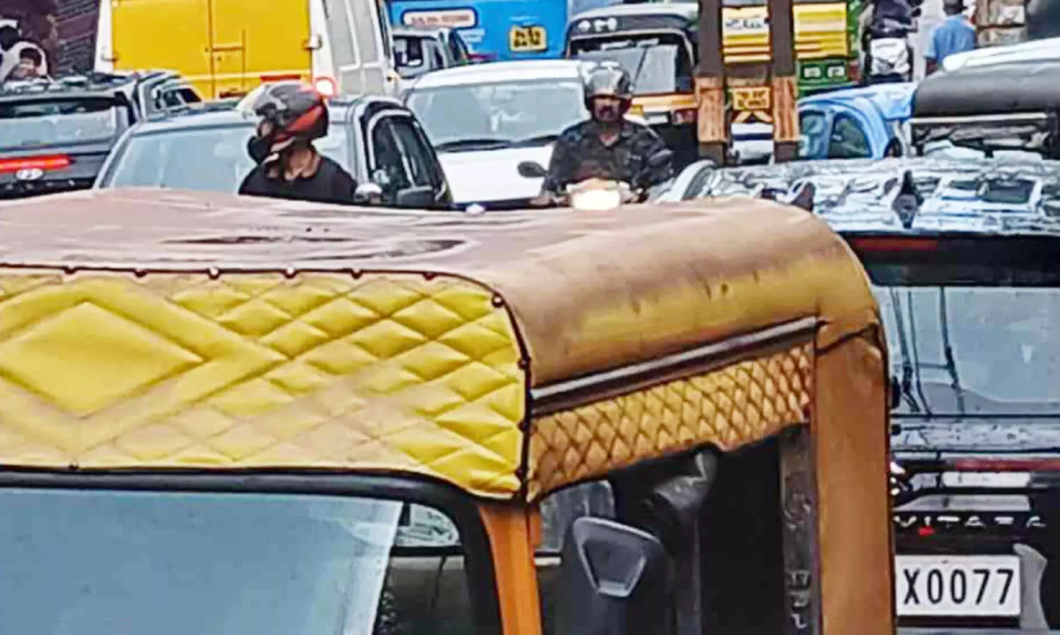 traffic block in state highway