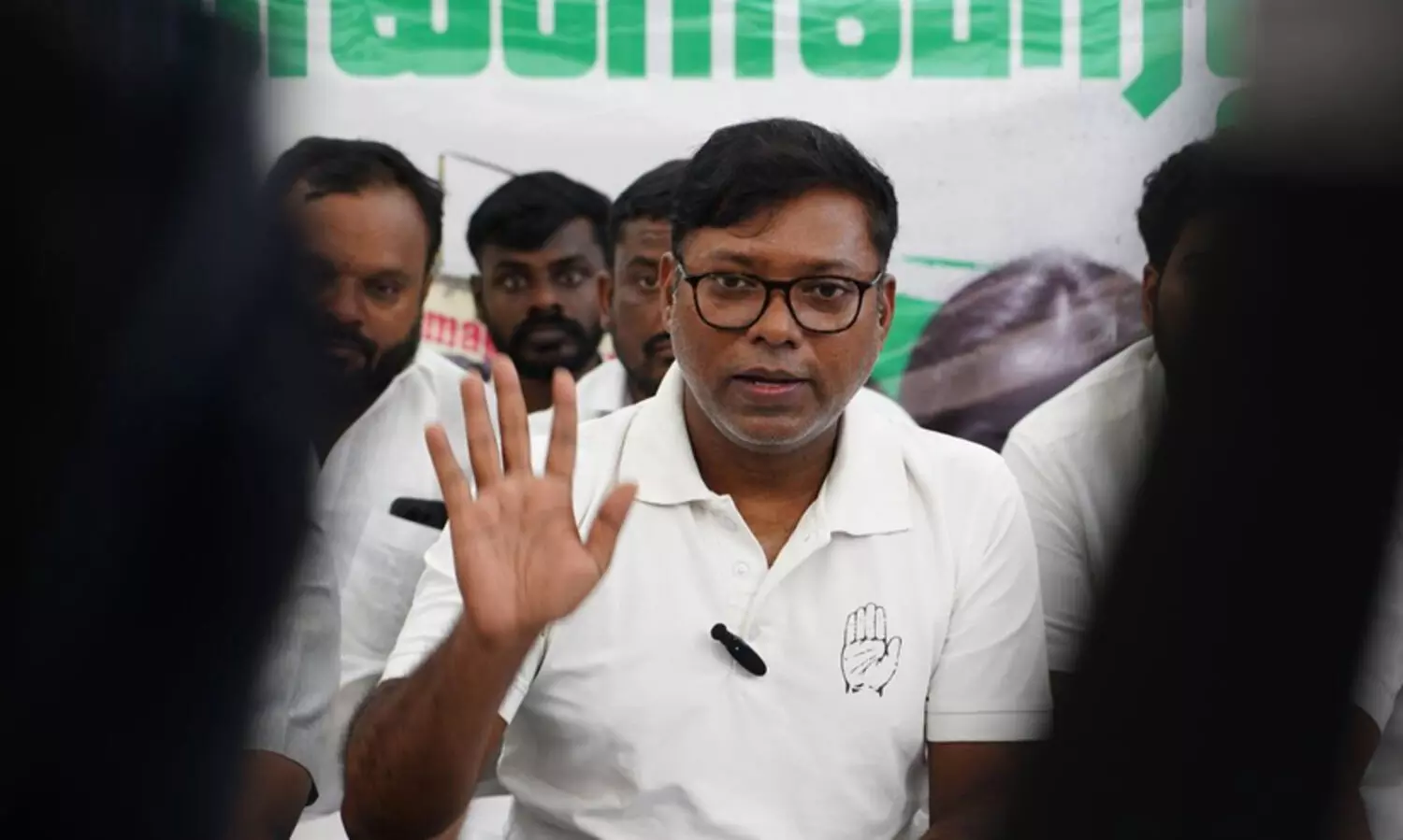 നി​രാ​ഹാ​ര സ​മ​രം: കോ​ൺ​ഗ്ര​സ് എം.​പി​യു​ടെ ആ​രോ​ഗ്യ​നി​ല വ​ഷ​ളാ​യി