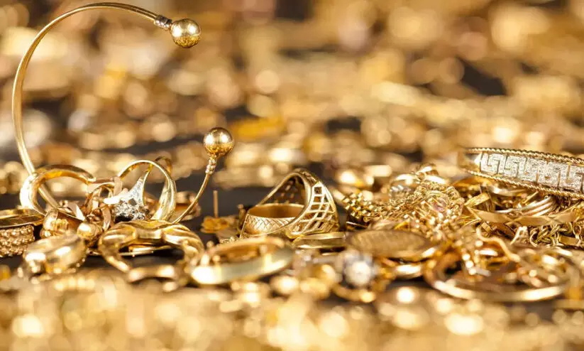 കു​തി​ച്ചു​യ​ർ​ന്ന് സ്വ​ർ​ണ​വി​ല