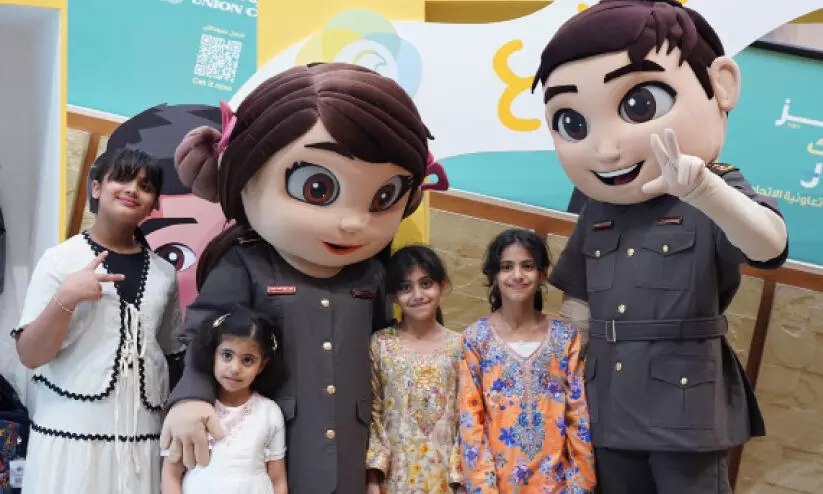 കു​​ട്ടി​​ക​​ൾ​​ക്ക് സ്നേ​​ഹ സ​​മ്മാ​​ന​​മാ​​യി പ​​ഠ​​നോ​​പ​​ക​​ര​​ണ​​ങ്ങ​​ൾ; ‘ബാ​​ക്ക് ടു ​​സ്കൂ​​ൾ’ സം​​രം​​ഭ​​ത്തി​​ലൂ​​ട ജി.​​ഡി.​​ആ​​ർ.​​എ​​ഫ്.​​എ​​യാ​​ണ്​ പരിപാടി സംഘടിപ്പിച്ചത്