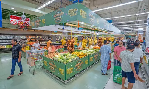 ഓണവിപണി സജീവം; പായസ മേളയും പഴയിടത്തിന്റെ സദ്യയുമായി ലുലു ഓണവിപണി സജീവം; പായസ മേളയും പഴയിടത്തിന്റെ സദ്യയുമായി ലുലു