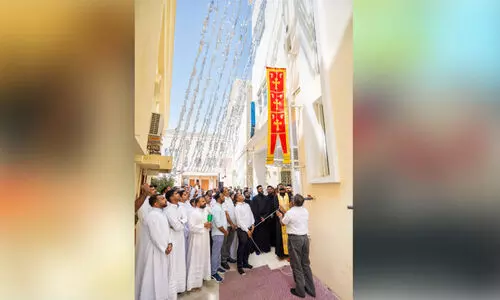 റൂ​വി സെ​ന്റ് മേ​രീ​സ് യാ​ക്കോ​ബാ​യ പ​ള്ളി​യി​ൽ ജ​ന​ന പെ​രു​ന്നാ​ളി​ന് കൊ​ടി​യേ​റി