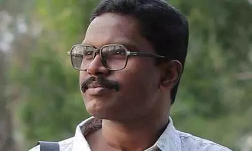 സംഘികൾ അന്വേഷിച്ച് വീട്ടുപടിക്കൽ വരെ എത്തിയിരിക്കുകയാണ്; ടി.എസ് ശ്യാംകുമാറിന് നേരെ സംഘ്പരിവാർ അധിക്ഷേപം