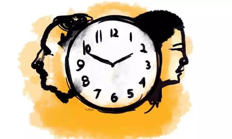 മ​ഴ​വി​ൽ​നി​റ​ങ്ങ​ളി​ൽ ആ​കാ​ശം