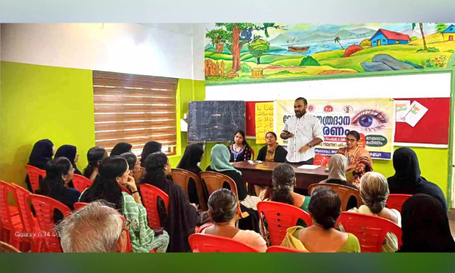 മേക്കുന്നിൽ 18 പേർ മരണശേഷം മറ്റുള്ളവർക്ക് കാഴ്ചയാകും