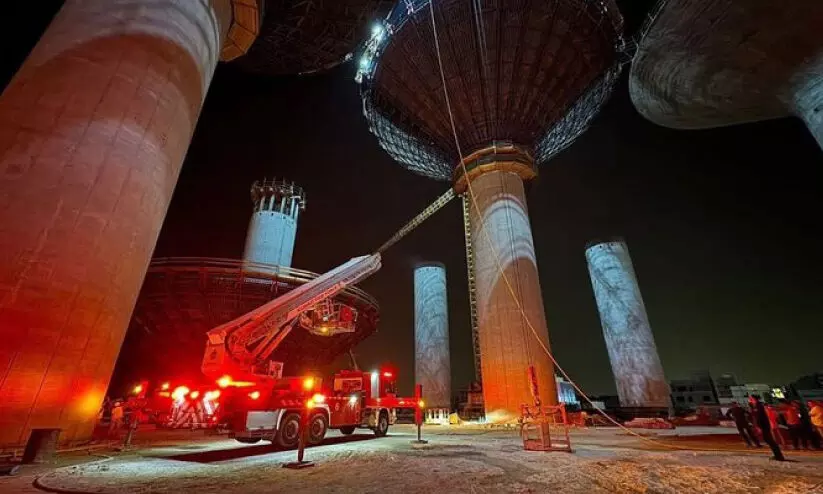 fire breaks out fire breaks out