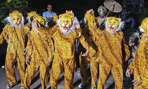 കരുനാഗപ്പള്ളിയിൽ പെൺപുലികൾ ഇറങ്ങി