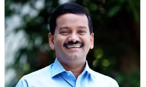 മൂവാറ്റുപുഴ റോഡിന് നാശനഷ്ടം വരുത്തിയ സ്വകാര്യ കമ്പനിക്കെതിരെ നടപടി സ്വീകരിക്കണം- പ്രമോദ് നാരായൺ എം.എൽ.എ