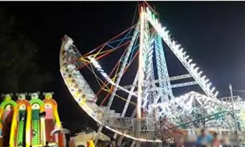 ആകാശ വഞ്ചിയിൽനിന്ന് തെറിച്ച് വീണ് യുവാവിന് ഗുരുതര പരിക്ക്