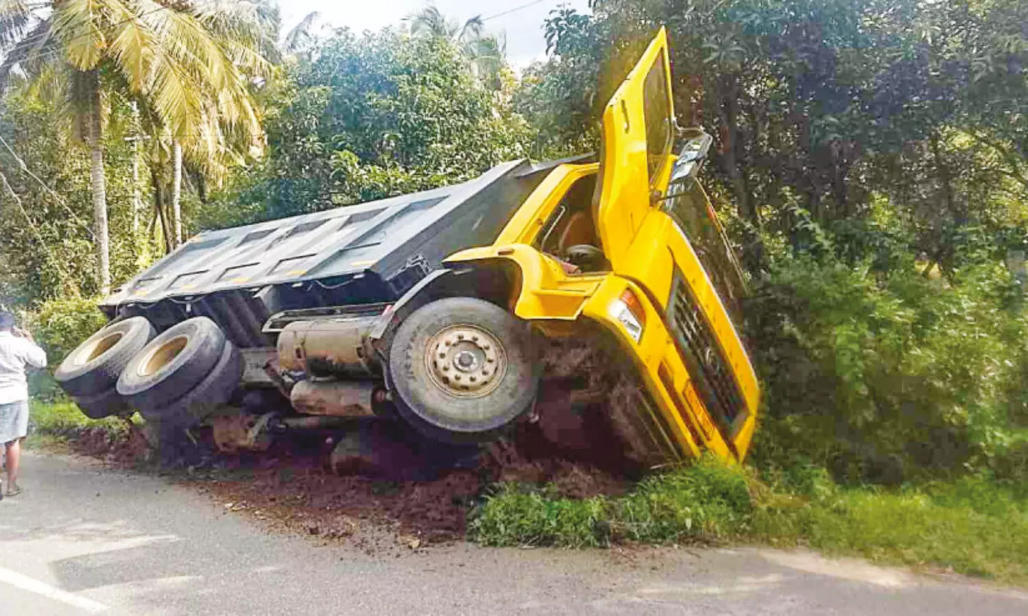 tipper accident