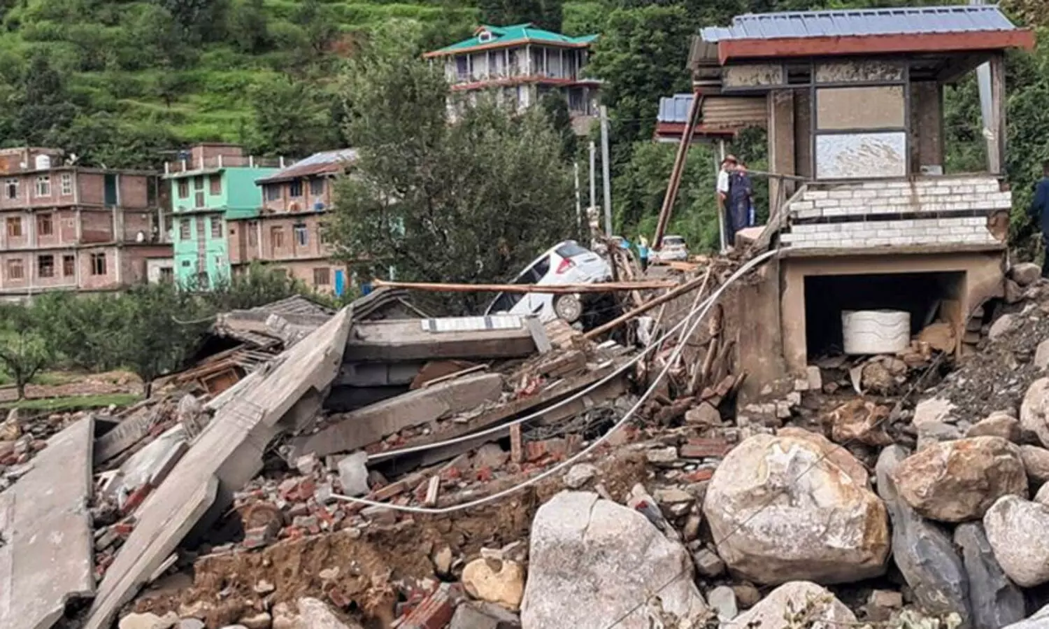 3056 കോടിയുടെ നഷ്ടം, ഹിമാചൽ പ്രദേശിനെ ദുരിതബാധിത പ്രദേശമായി പ്രഖ്യാപിച്ച് മുഖ്യമന്ത്രി