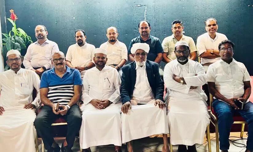 കുട്ടി ഹസൻ ദാരിമിക്ക് യമാനിയ്യ കോളജ് ജിദ്ദ ചാപ്റ്റർ സ്വീകരണം നൽകി കുട്ടി ഹസൻ ദാരിമിക്ക് യമാനിയ്യ കോളജ് ജിദ്ദ ചാപ്റ്റർ സ്വീകരണം നൽകി