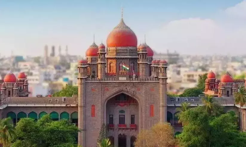 ഭർത്താവിനെ കാണാതായി രണ്ടുപതിറ്റാണ്ട്, കാൻസർ ബാധിത: ജീവനക്കാരന്റെ ആനുകൂല്യങ്ങൾ തടഞ്ഞുവെക്കരുതെന്ന് ബാങ്കിനോട് കോടതി ഭർത്താവിനെ കാണാതായി രണ്ടുപതിറ്റാണ്ട്, കാൻസർ ബാധിത: ജീവനക്കാരന്റെ ആനുകൂല്യങ്ങൾ തടഞ്ഞുവെക്കരുതെന്ന് ബാങ്കിനോട് കോടതി