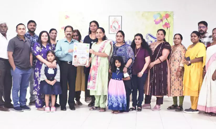 വോയ്സ് കുവൈത്ത് വനിതാവേദി ഓണോത്സവം ഫ്ലയർ പ്രകാശനം വോയ്സ് കുവൈത്ത് വനിതാവേദി ഓണോത്സവം ഫ്ലയർ പ്രകാശനം