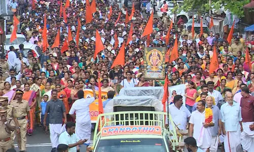 അയ്യപ്പസംഗമംകൊണ്ട് ഭക്തർക്ക് എന്ത് ഗുണമെന്ന് പന്തളം കൊട്ടാരം; ‘2018 ലെ നാമജപ ഘോഷയാത്ര കേസുകൾ ഉടൻ പിൻവലിക്കണം, കൊട്ടാരത്തിന് ഇക്കാര്യത്തിൽ ഒരു രാഷ്ട്രീയവും ഇല്ല’