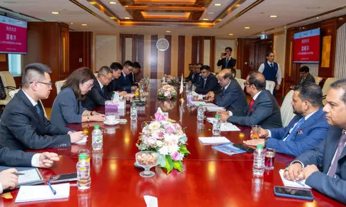 ചൈനീസ്​ പ്രതിനിധി സംഘം ലുലു ഗ്രൂപ് ആസ്ഥാനം സന്ദർശിച്ചു