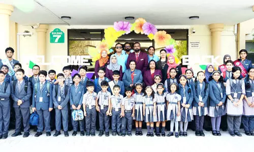 വേ​ന​ല​വ​ധി​ക്കു​ശേ​ഷം എ.​ഇ.​എ​സ് സ്കൂ​ളി​ൽ വി​ദ്യാ​ർ​ഥി​ക​ളെ സ്വീ​ക​രി​ച്ചു