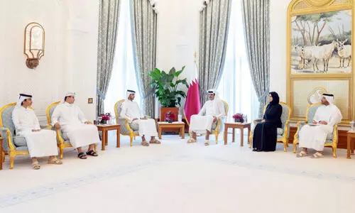 ഉ​ന്ന​ത​വി​ജ​യം നേ​ടി​യ വി​ദ്യാ​ർ​ഥി​ക​ളെ അ​മീ​ർ അ​നു​മോ​ദി​ച്ചു