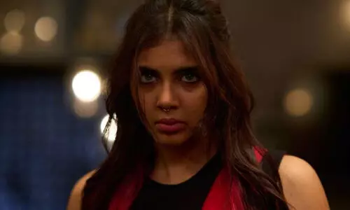 ബംഗളൂരുവിലെ സ്ത്രീകളെക്കുറിച്ച് മോശം പരാമർശം; ക്ഷമ ചോദിച്ച് ലോക ടീം, സംഭാഷണം നീക്കം ചെയ്യും