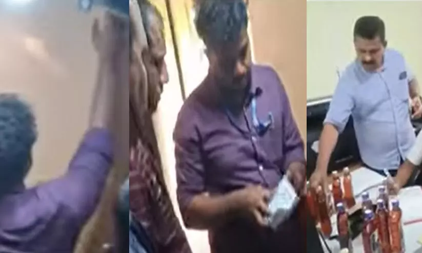 ശുചിമുറിയില് 13,000 രൂപ, ഷൂവിനുള്ളിൽ 1,000 രൂപ; എക്സൈസ് ഓഫിസുകളിലെ മിന്നൽ പരിശോധനയിൽ കണ്ടെത്തിയത് വ്യാപക ക്രമക്കേട് ശുചിമുറിയില് 13,000 രൂപ, ഷൂവിനുള്ളിൽ 1,000 രൂപ; എക്സൈസ് ഓഫിസുകളിലെ മിന്നൽ പരിശോധനയിൽ കണ്ടെത്തിയത് വ്യാപക ക്രമക്കേട്