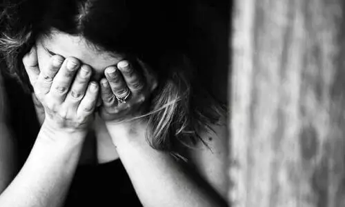 ദു​രി​ത​ക്ക​ട​ൽ നീ​ന്തി ആ​ശ്വാ​സ തീ​ര​ത്തേ​ക്ക്; പീ​ഡ​നം അ​നു​ഭ​വി​ച്ച മ​ല​യാ​ളി യു​വ​തി​യെ നാ​ട്ടി​ലെ​ത്തി​ച്ചു