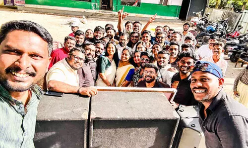 ആ​ഘോ​ഷ​ത്തി​ന് രാ​ഷ്ട്രീ​യ​മി​ല്ല; കോ​ൺ​ഗ്ര​സ് ഓ​ഫി​സി​ൽ അ​തി​ഥി​യാ​യി യു. ​പ്ര​തി​ഭ