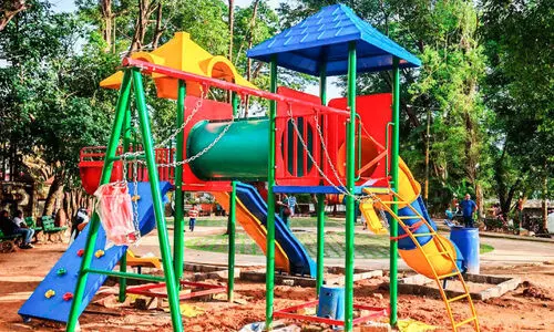 ​കളിയുപകരണങ്ങൾ എത്തി; പുതുമോടിയിൽ നഗരസഭ പാർക്ക്