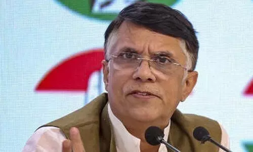 പവൻ ഖേരയുടെ ഭാര്യക്കും രണ്ട് വോട്ടർ ഐഡിയെന്ന് ബി.ജെ.പി