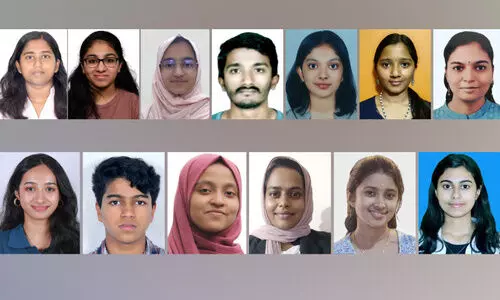 നൂ​റു​മേ​നി വി​രി​ഞ്ഞ് നീ​ല​ക്കു​റി​ഞ്ഞി