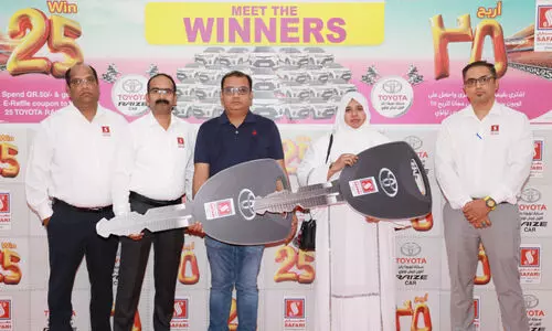 സ​ഫാ​രി മെ​ഗാ പ്ര​മോ​ഷ​ൻ; വി​ജ​യി​ക​ൾ​ക്കു​ള്ള കാ​റു​ക​ൾ കൈ​മാ​റി